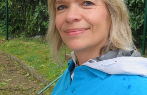 Muriel fière d'être bénévole